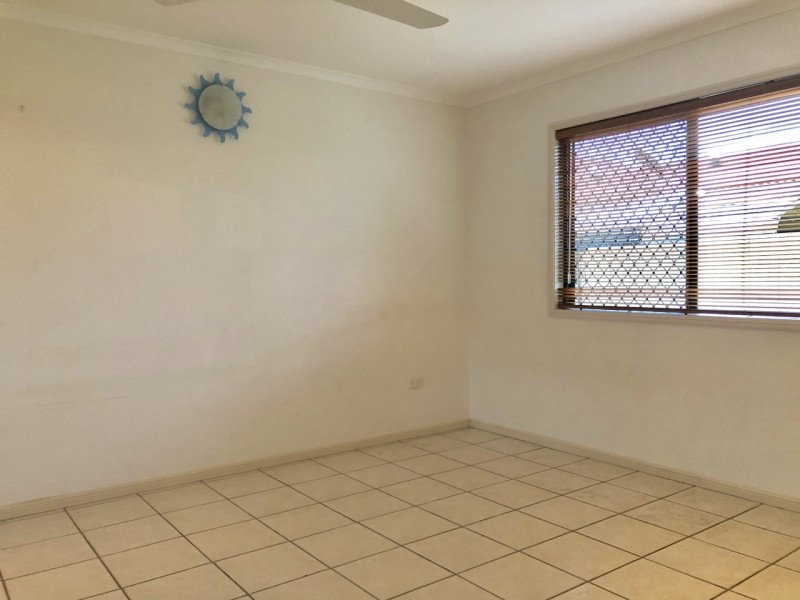 4 Kensington Court, Glenella QLD 4740