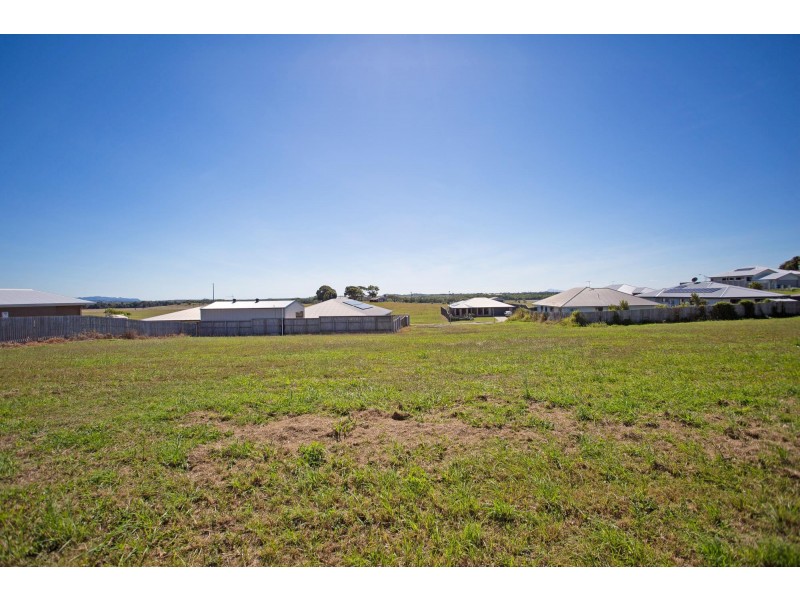 155 Bjelke Circuit, Rural View QLD 4740