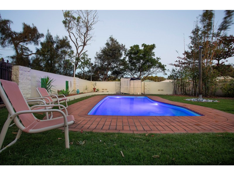 3 Russell Avenue, Slade Point QLD 4740