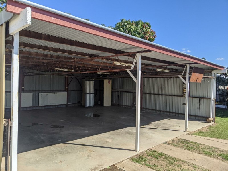 64 Bowen Street, Goondiwindi QLD 4390