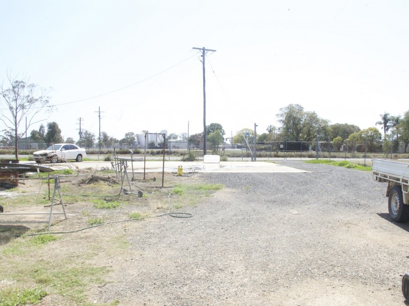 4 Henderson Road, Goondiwindi QLD 4390