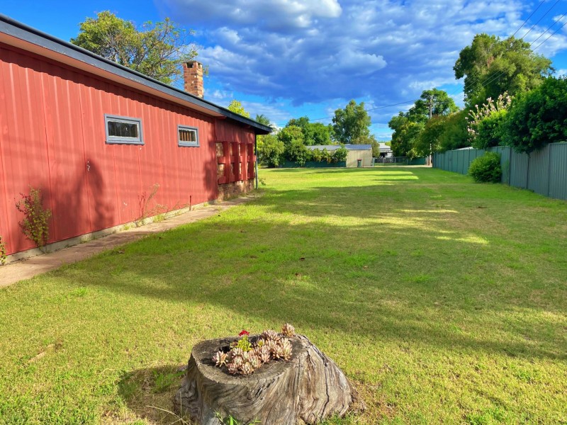 16 Taloom Street, Yelarbon QLD 4388