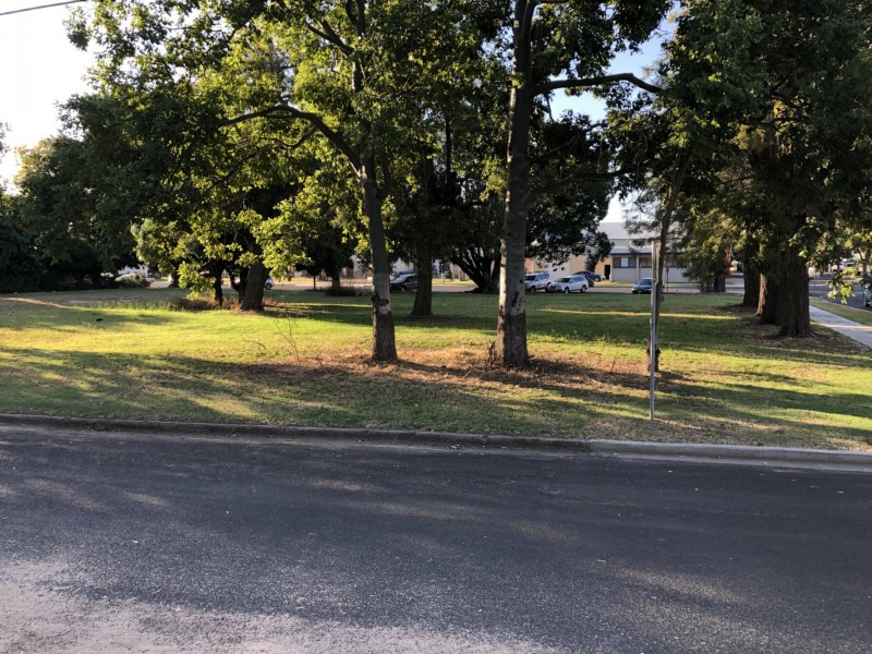 32 Bowen St, Goondiwindi QLD 4390
