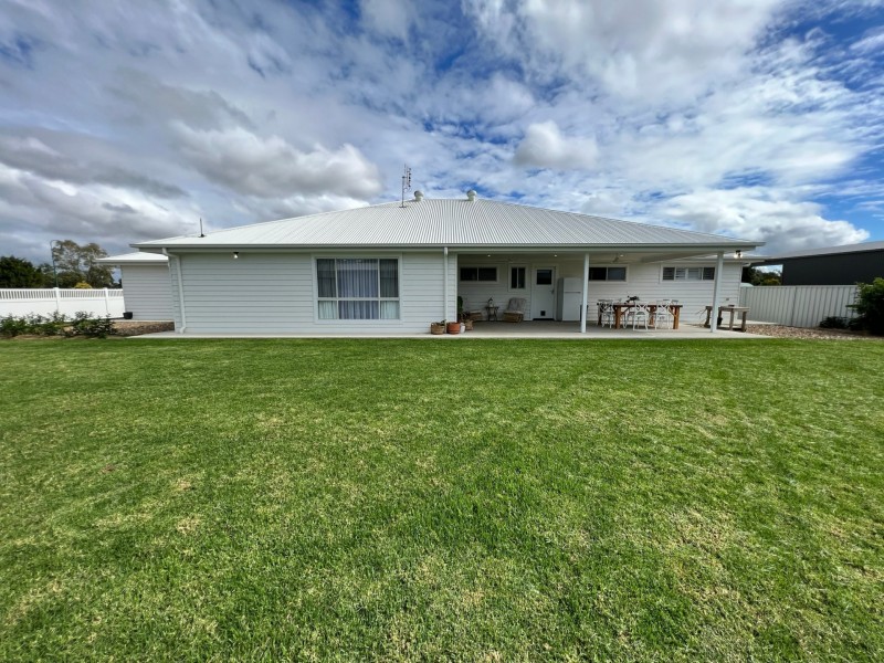 106 Johnston Rd, Goondiwindi QLD 4390