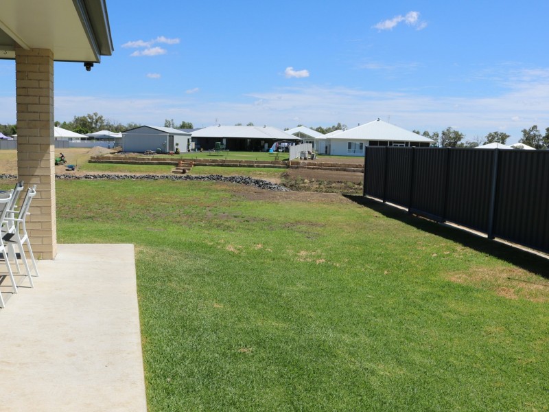 5 Malibu Dr, Goondiwindi QLD 4390