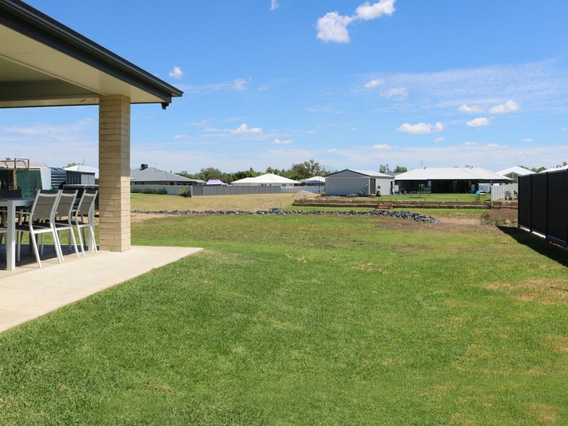 5 Malibu Dr, Goondiwindi QLD 4390