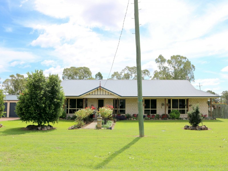 2 Macintyre Street, Inglewood QLD 4387