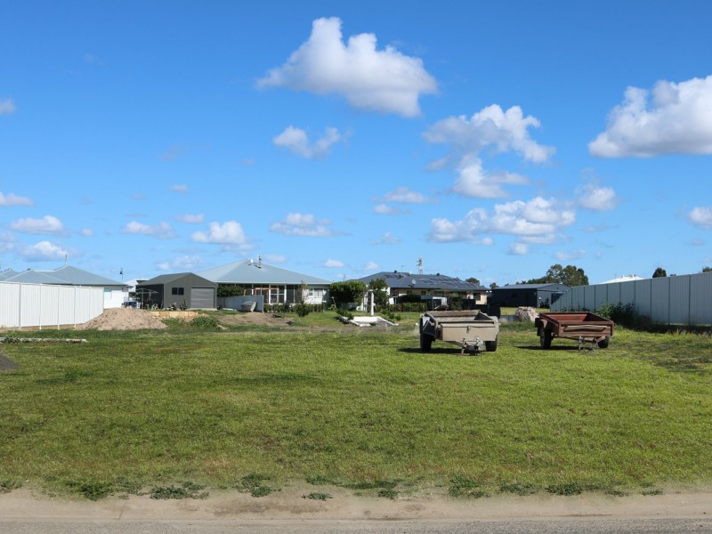 12 Billabong Drive, Goondiwindi QLD 4390
