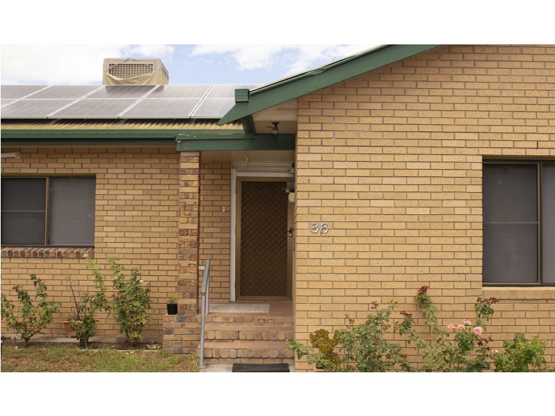 38 Sandhurst Street, Goondiwindi QLD 4390