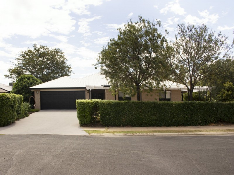 9 Paul-Bradley Dr, Goondiwindi QLD 4390