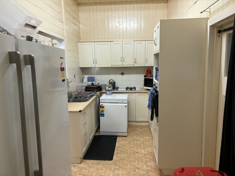 4 George St, Bungunya QLD 4494