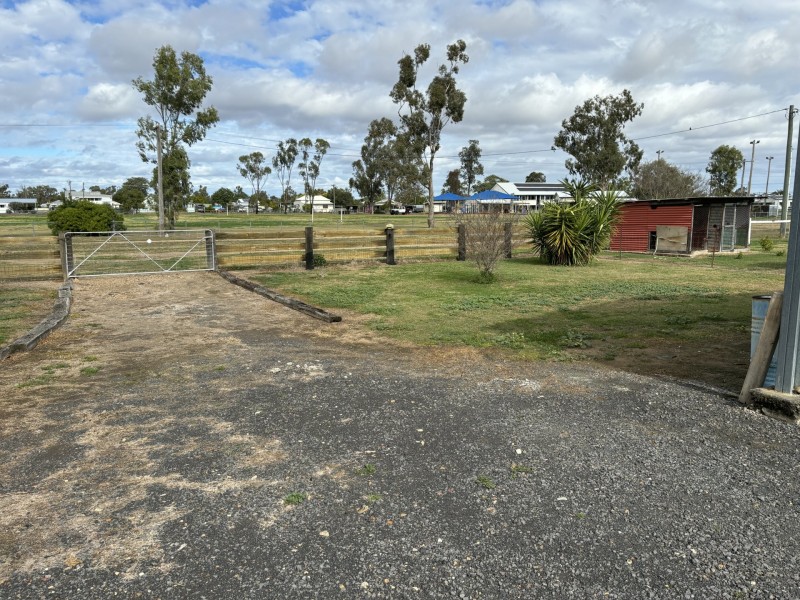 37 Bengalla St, Yelarbon QLD 4388