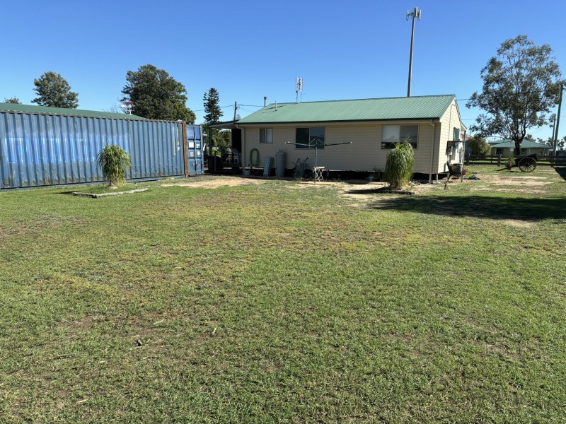 37 Bengalla St, Yelarbon QLD 4388