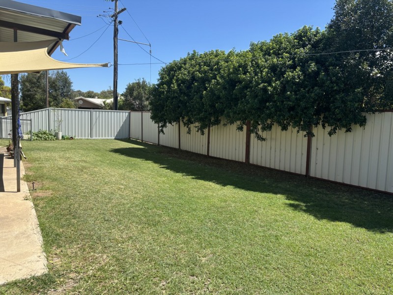 1 Kurrajong Crescent, Goondiwindi QLD 4390