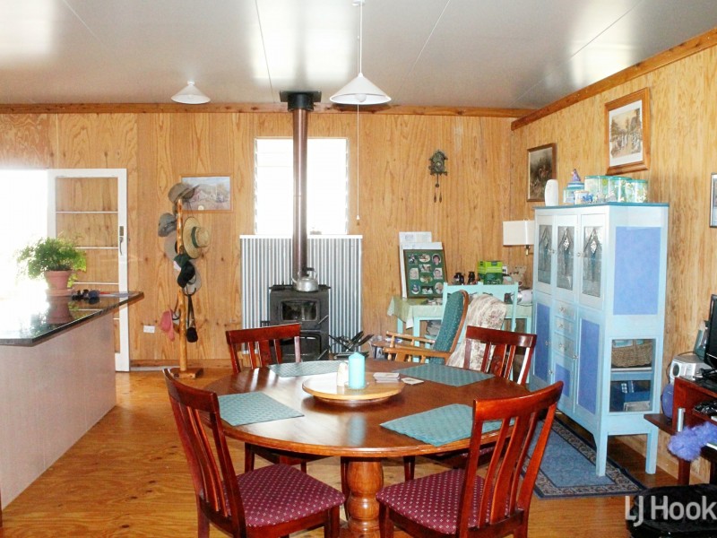 4 Bengalla St, Yelarbon QLD 4388