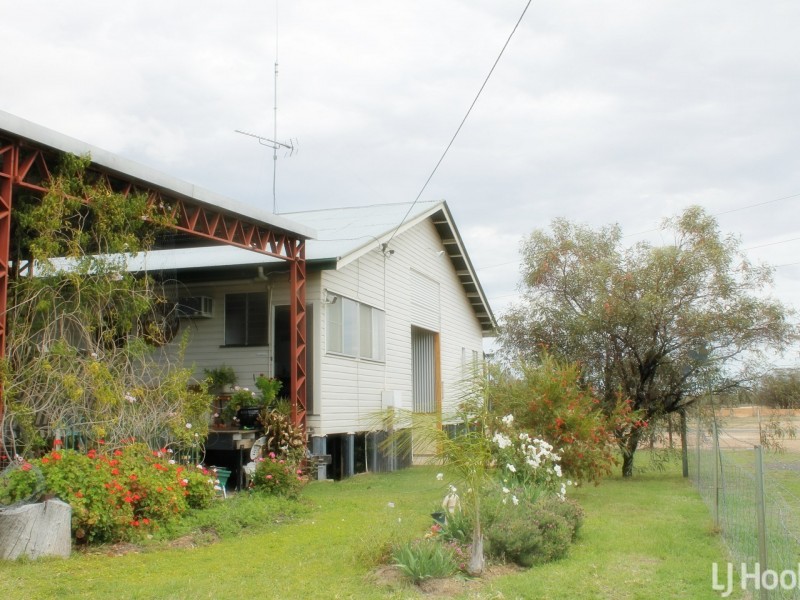 4 Bengalla St, Yelarbon QLD 4388