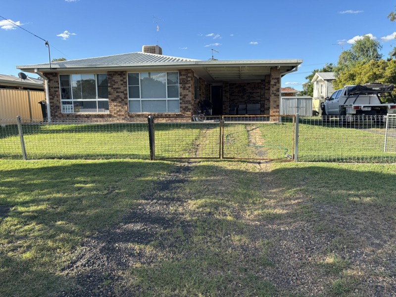27 Jacaranda Dr, Goondiwindi QLD 4390