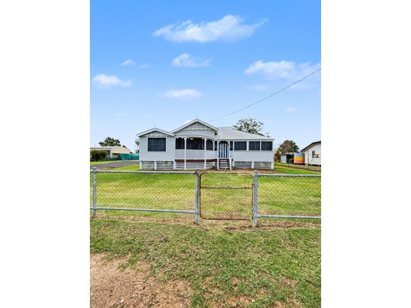 19 Kaboon St, Yelarbon QLD 4388