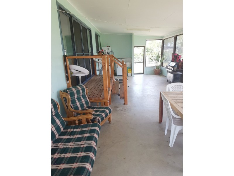 27 Lagoon St, Yelarbon QLD 4388