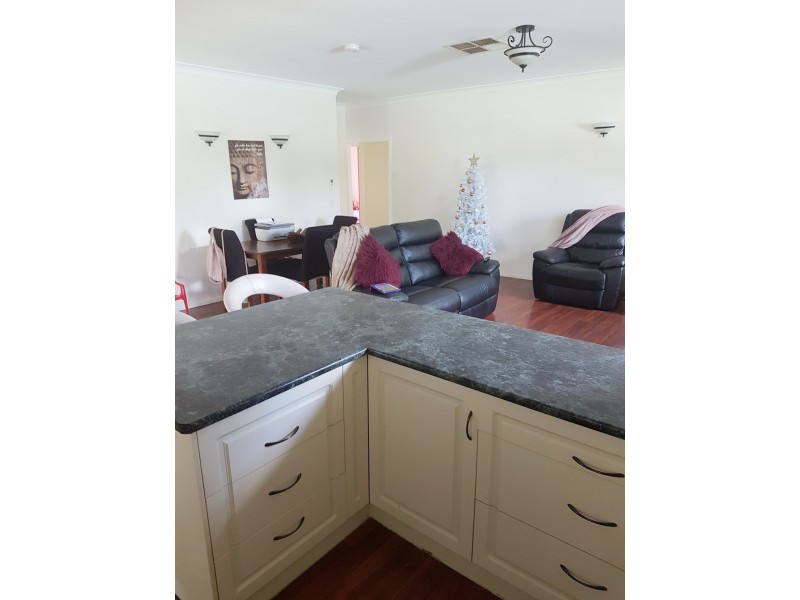 27 Lagoon St, Yelarbon QLD 4388