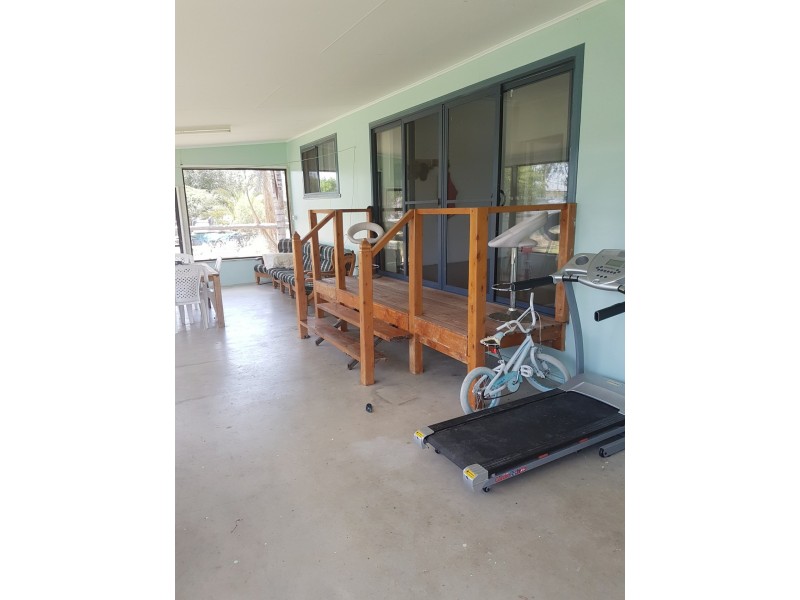 27 Lagoon St, Yelarbon QLD 4388