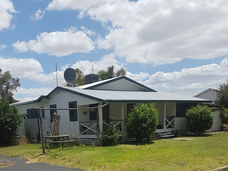27 Lagoon St, Yelarbon QLD 4388