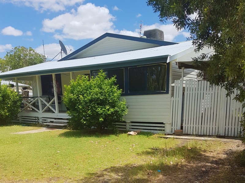 27 Lagoon St, Yelarbon QLD 4388