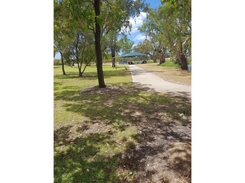 27 Lagoon St, Yelarbon QLD 4388