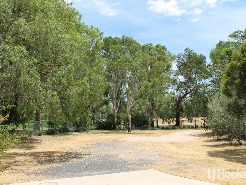 16 Russell Street, Goondiwindi QLD 4390