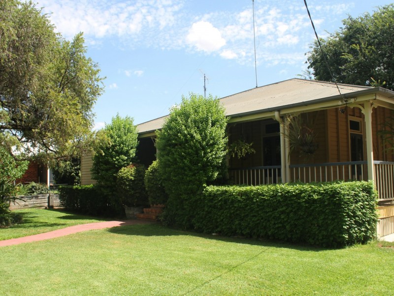 29 Moffatt Street, Goondiwindi QLD 4390
