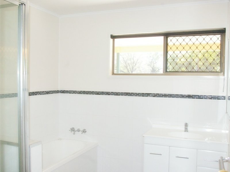 11 Gibson Street, Goondiwindi QLD 4390