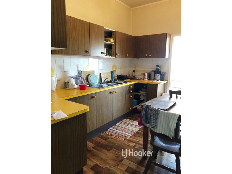 8 Eena Street, Yelarbon QLD 4388