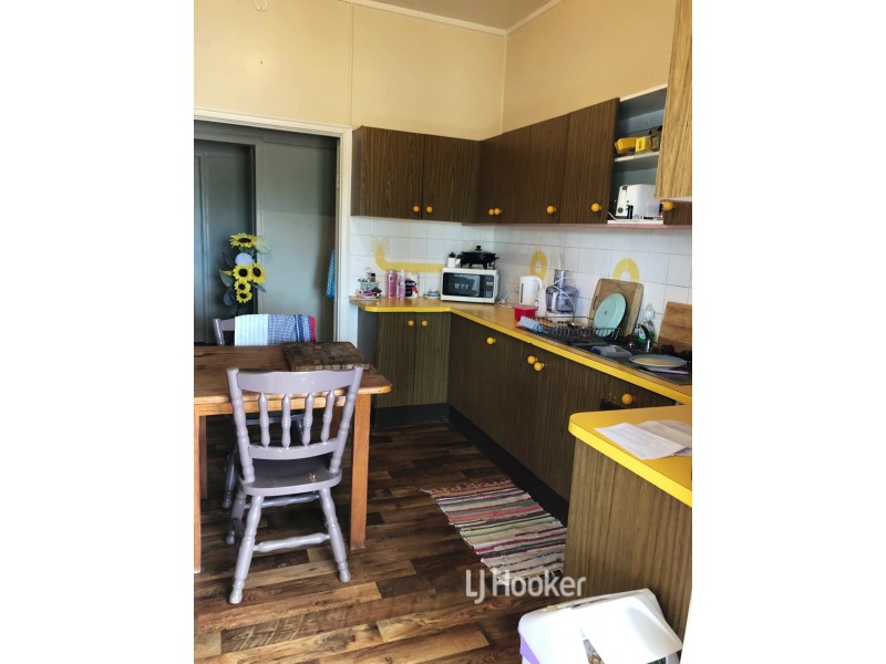 8 Eena Street, Yelarbon QLD 4388