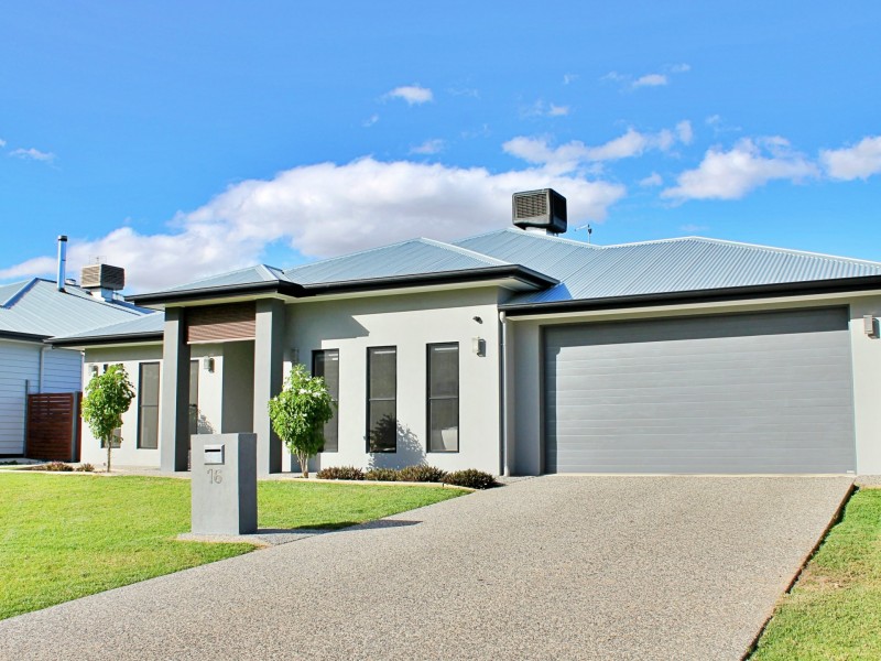 16 Lilly Drive, Goondiwindi QLD 4390
