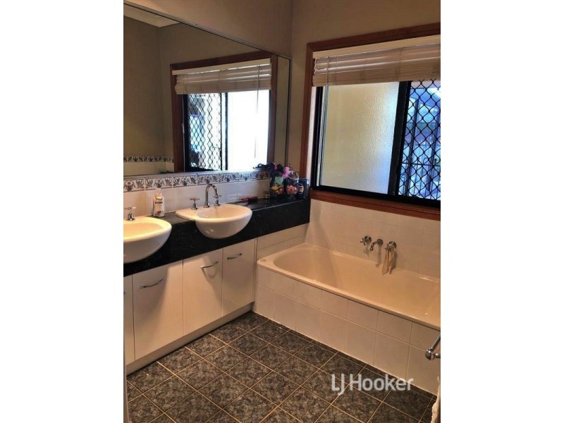 2 James Ryan Ave, Goondiwindi QLD 4390