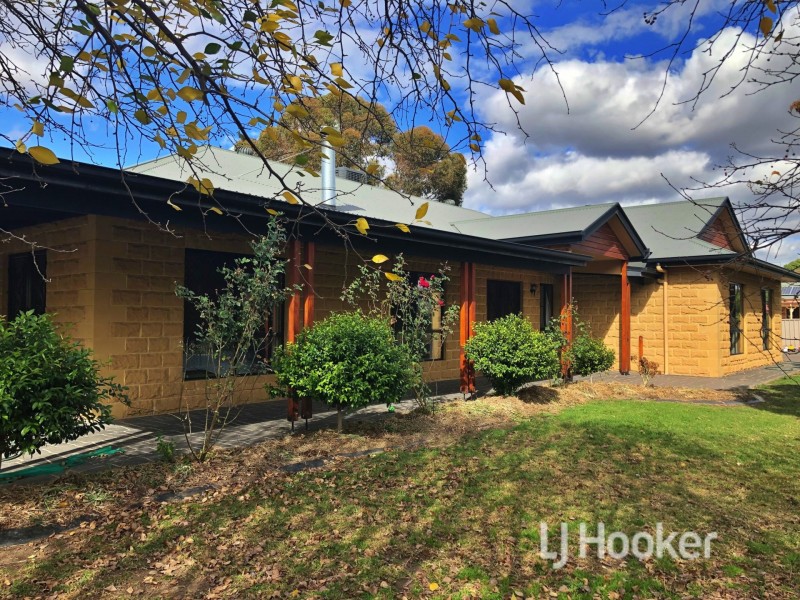 2 James Ryan Ave, Goondiwindi QLD 4390