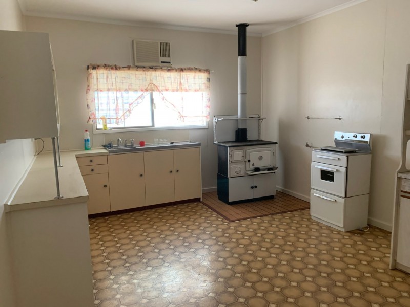 58 Regent Street, Inglewood QLD 4387