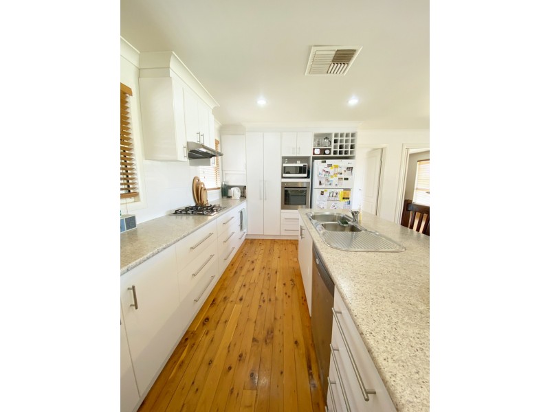 16 Glenoak Rd, Goondiwindi QLD 4390