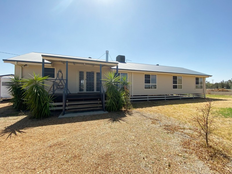 16 Glenoak Rd, Goondiwindi QLD 4390