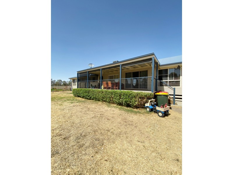 16 Glenoak Rd, Goondiwindi QLD 4390