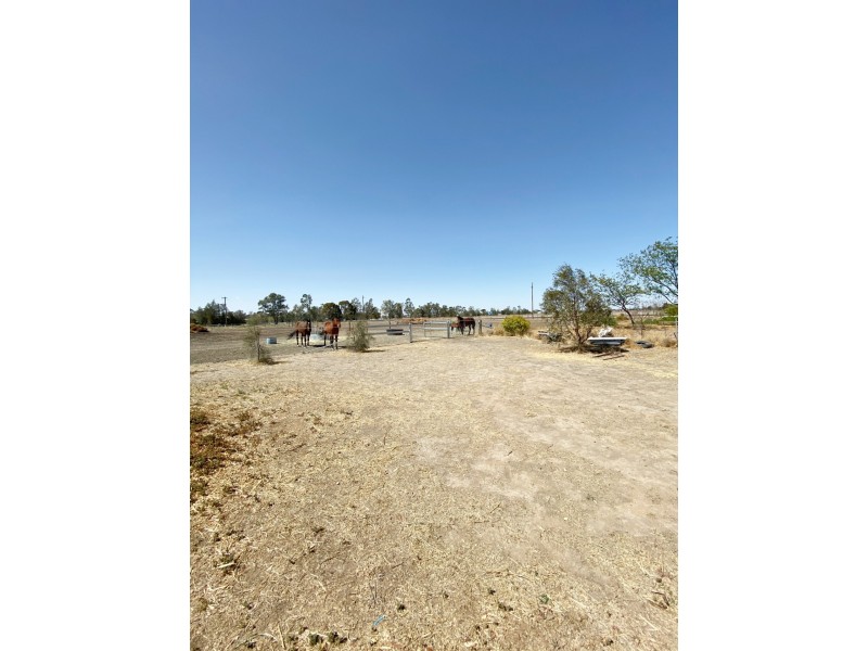 16 Glenoak Rd, Goondiwindi QLD 4390