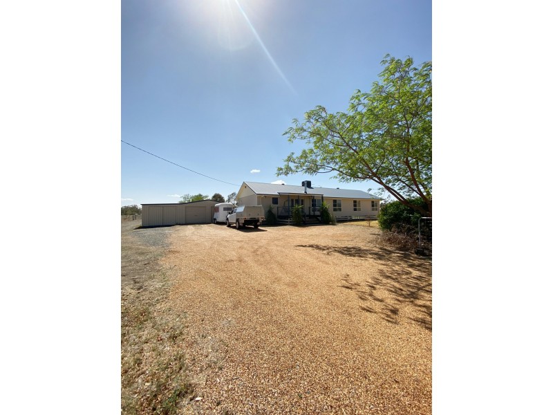 16 Glenoak Rd, Goondiwindi QLD 4390