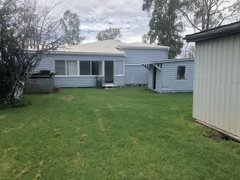 33 Bengalla St, Yelarbon QLD 4388