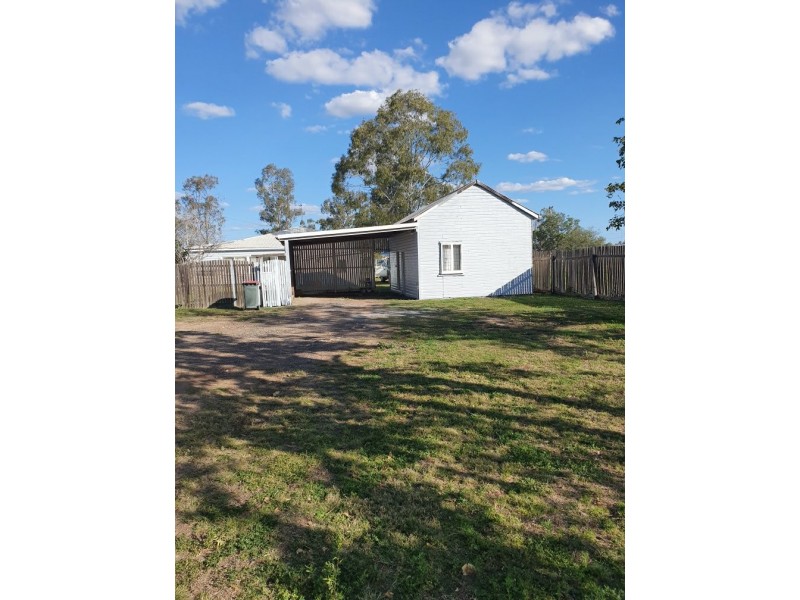 33 Bengalla St, Yelarbon QLD 4388