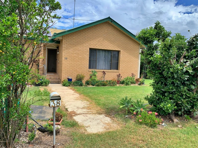 38 Sandhurst Street, Goondiwindi QLD 4390