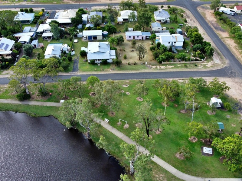 29 Lagoon Street, Yelarbon QLD 4388