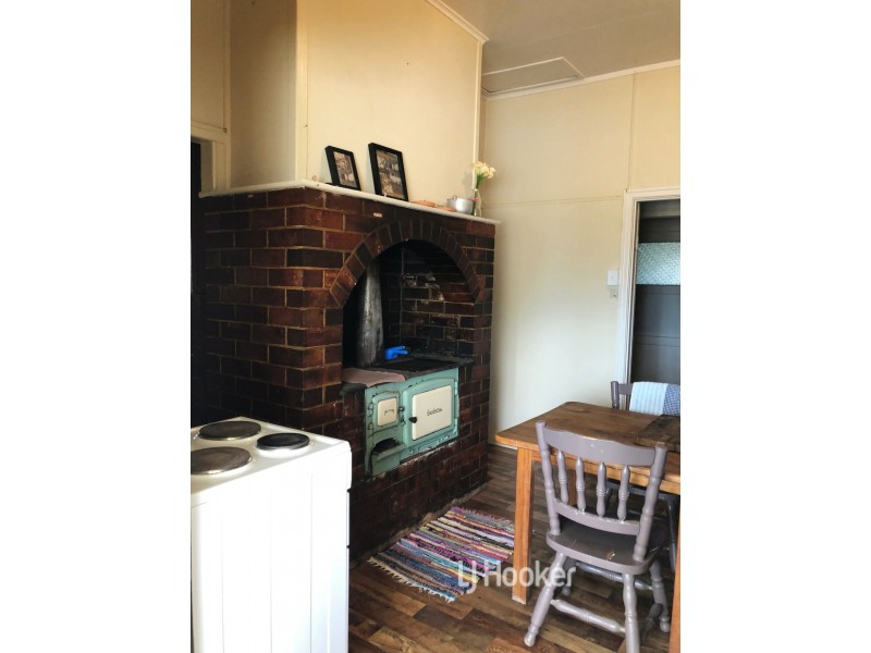 8 Eena Street, Yelarbon QLD 4388