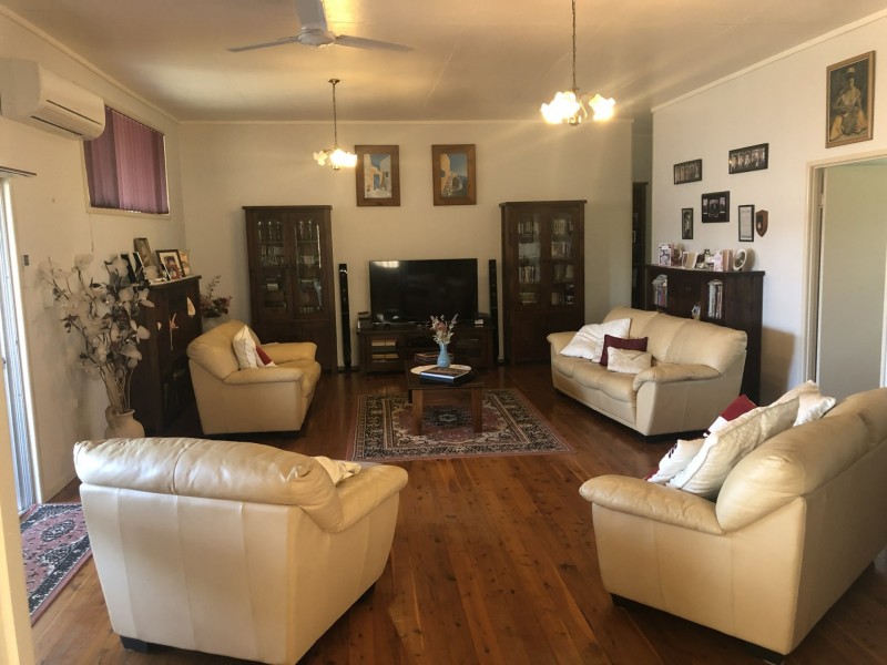 23 George St, Inglewood QLD 4387