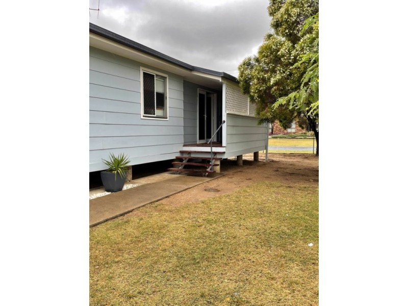 1 Kurrajong Cresent, Goondiwindi QLD 4390