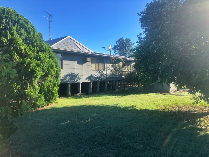 35-37 Warialda St, Yetman NSW 2410